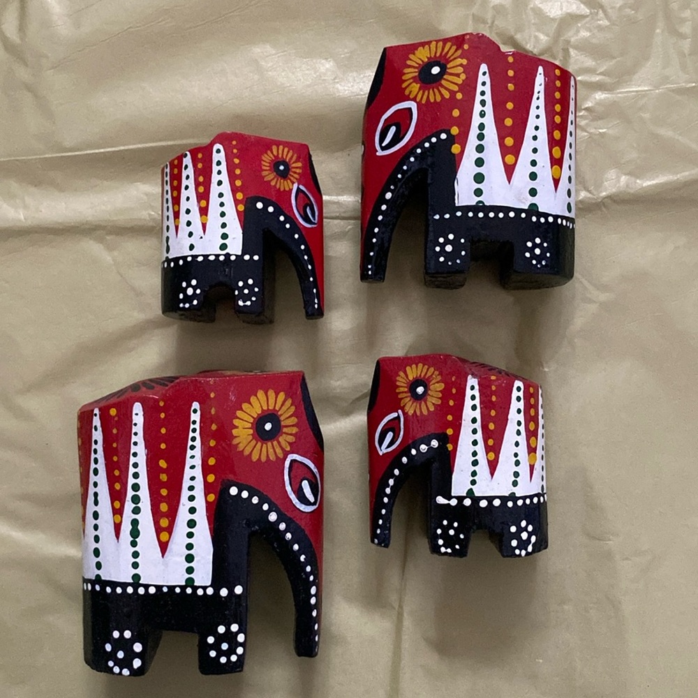 Boho African wooden elephant figurines 4